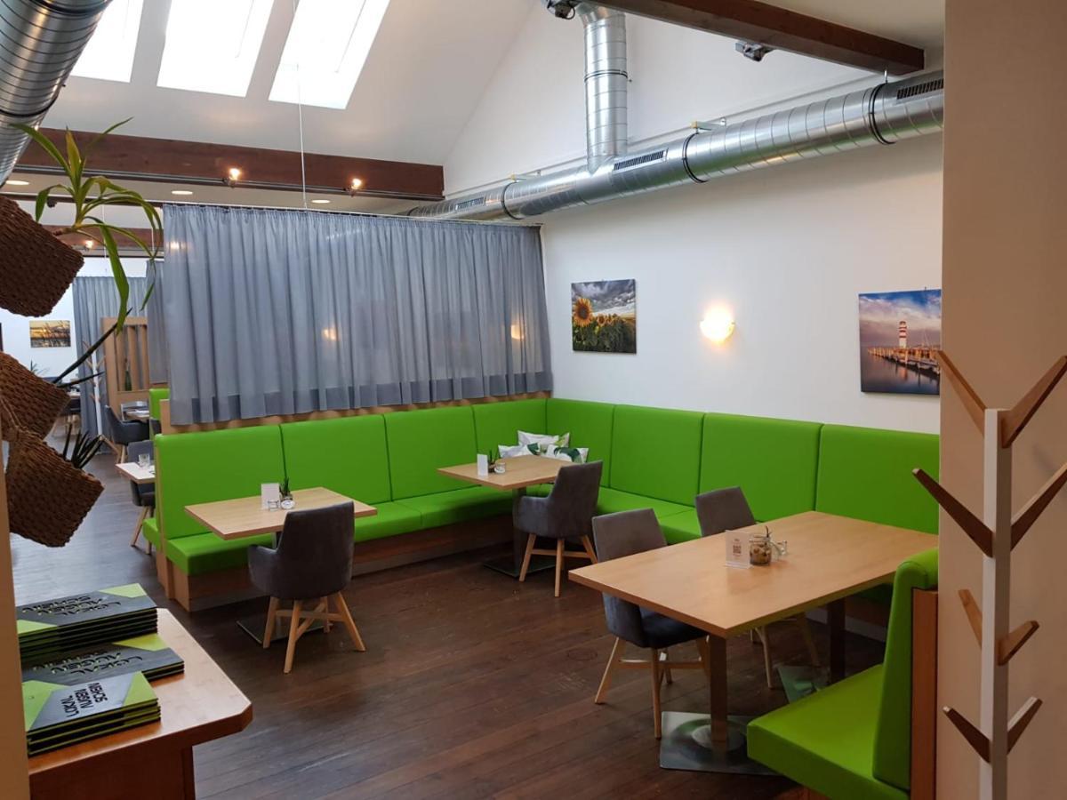 Gaestehaus Lokalaugenschein Podersdorf am See Bagian luar foto
