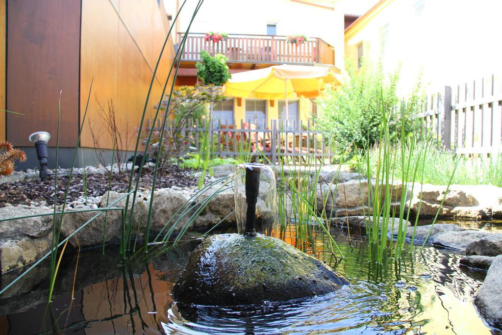 Gaestehaus Lokalaugenschein Podersdorf am See Bagian luar foto